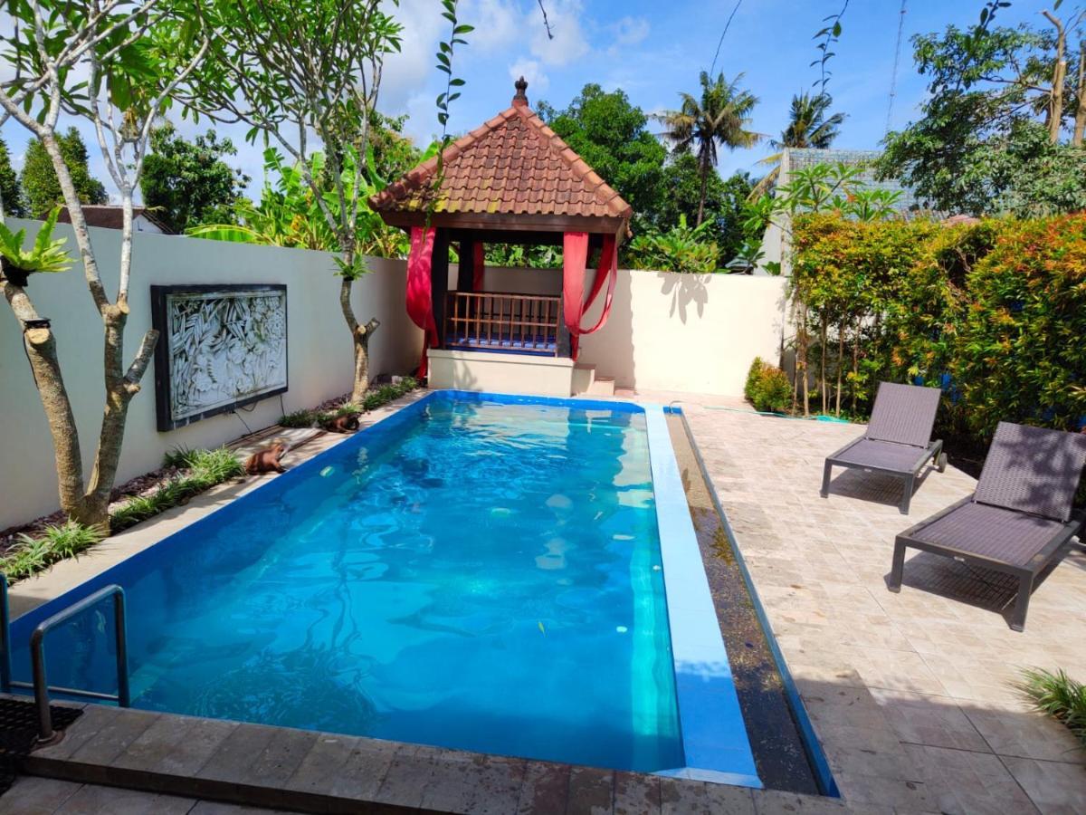 Villa Rosseno - Evelyn Private Pool And Garden Yogyakarta Dış mekan fotoğraf